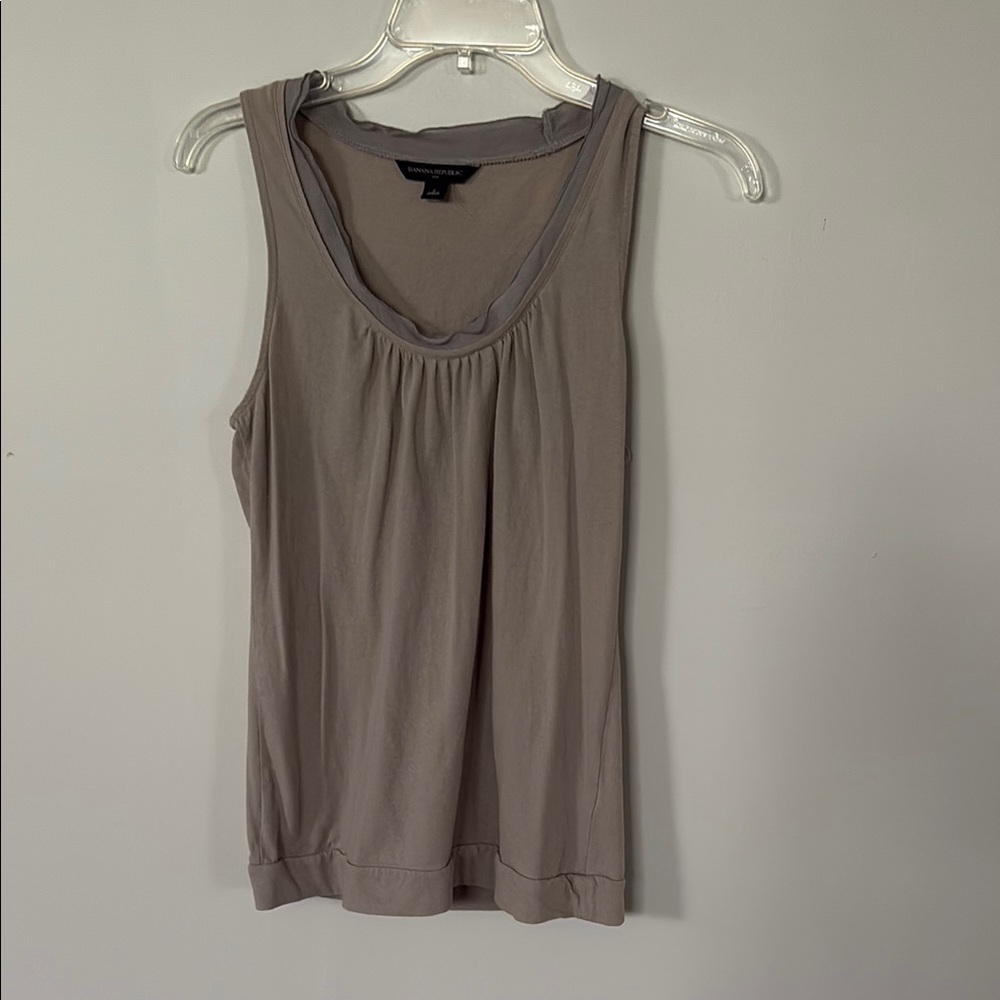 Banana Republic dainty Sleeveless Tank Top